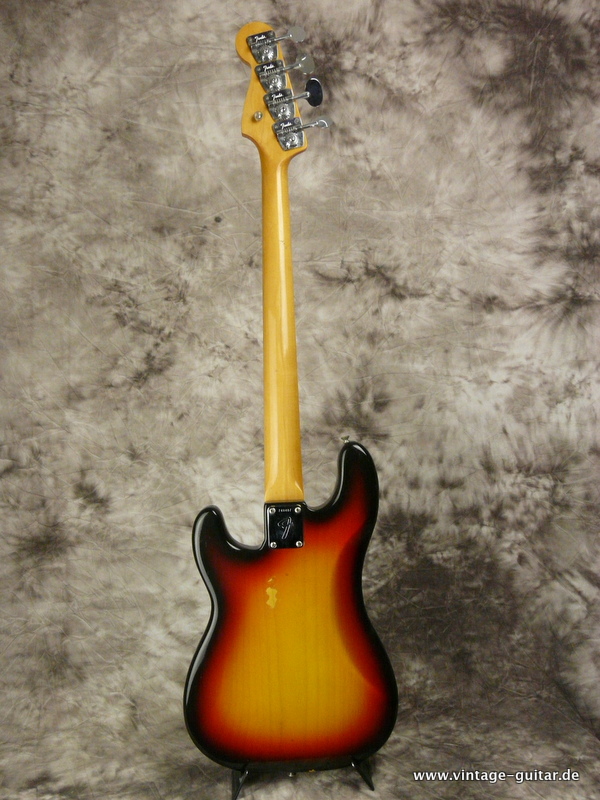 Fender _Precision-Bass_1968-oval-tuners-sunburst-003.JPG